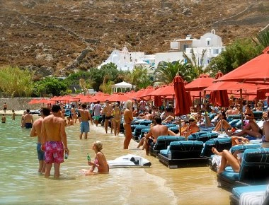 Ανοιξε το Nammo's και «καίει» με τις τιμές του αλλά περισσότερο «κάηκε» το ίδιο με την δολοφονία Παπαχρήστου